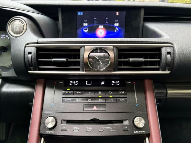 LEXUS凌志 IS 300  第17張相片