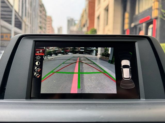BMW寶馬 118I  第18張相片
