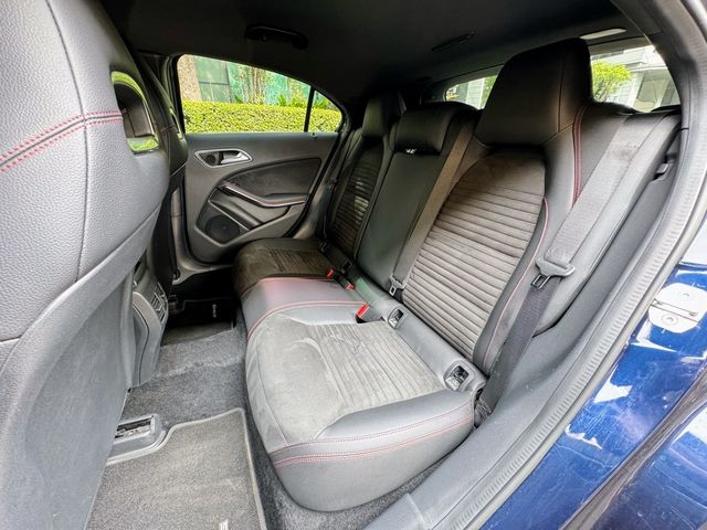 M-BENZ賓士 A180  第10張相片
