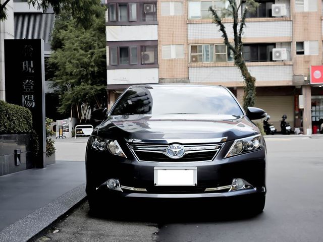 TOYOTA豐田 CAMRY HYBRID  第2張相片