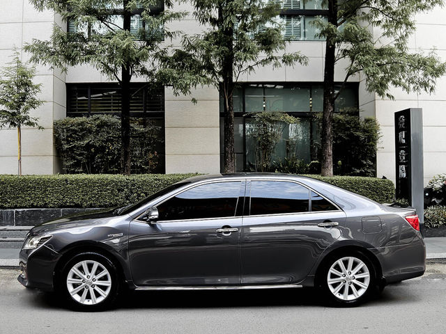 TOYOTA豐田 CAMRY HYBRID  第4張相片