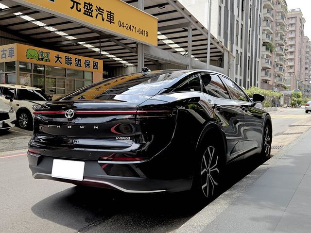 TOYOTA豐田 CROWN  第6張相片