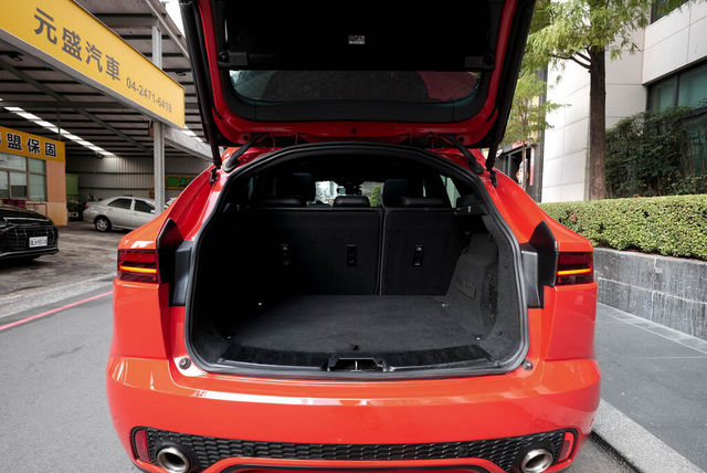 JAGUAR捷豹 E-PACE  第8張相片