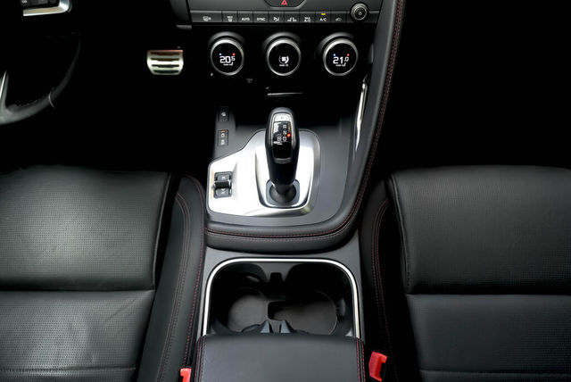 JAGUAR捷豹 E-PACE  第16張相片