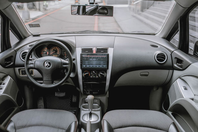 MITSUBISHI三菱 COLT PLUS  第10張相片