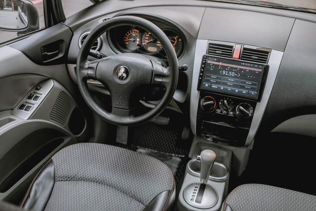 MITSUBISHI三菱 COLT PLUS  第11張相片