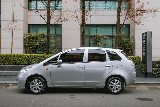 MITSUBISHI三菱 COLT PLUS  第4張相片