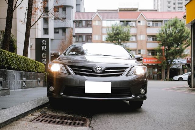 TOYOTA豐田 ALTIS  第2張相片