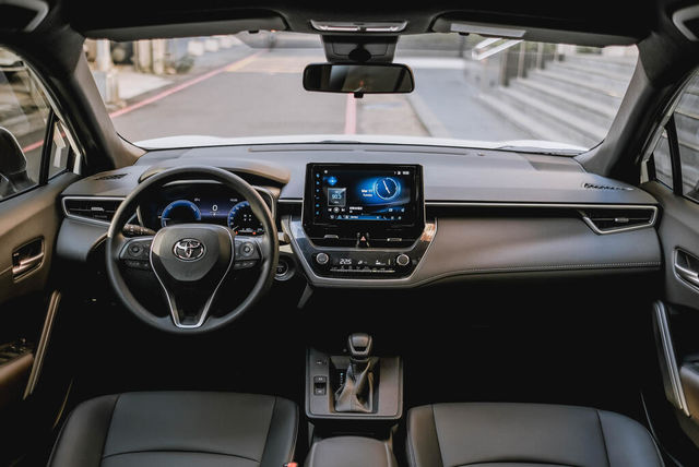 TOYOTA豐田 COROLLA CROSS HYBRID  第14張相片