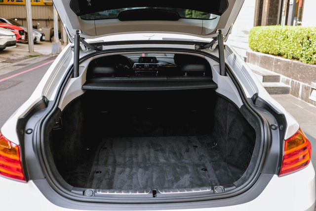 BMW寶馬 420I GRAN COUPE  第8張相片