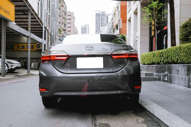 TOYOTA豐田 ALTIS  第6張相片