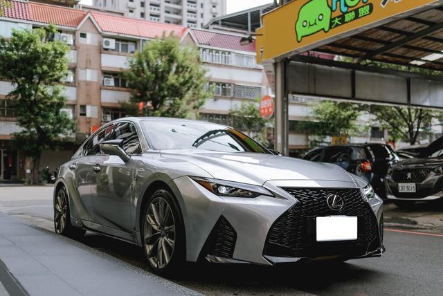 LEXUS凌志 IS 300H  第3張相片