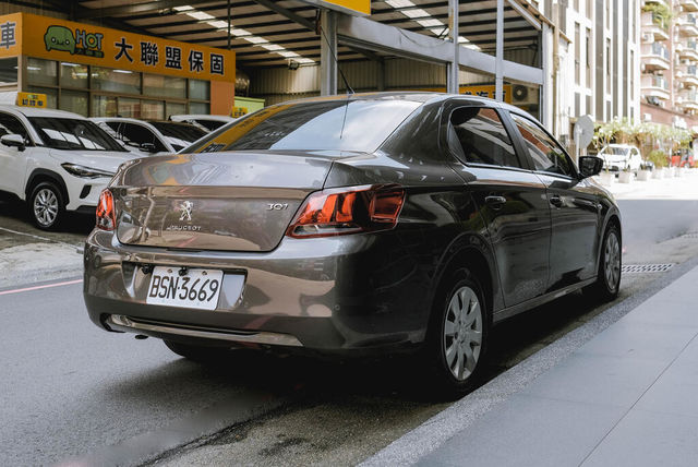 PEUGEOT寶獅 301  第7張相片