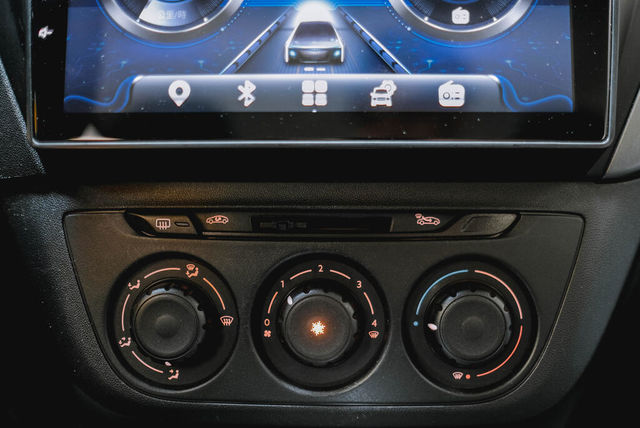 PEUGEOT寶獅 301  第14張相片