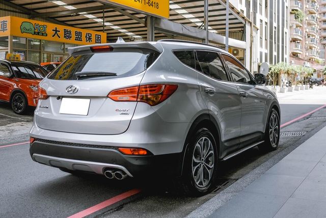 HYUNDAI現代 SANTA FE  第7張相片