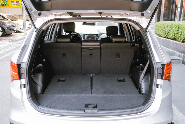 HYUNDAI現代 SANTA FE  第8張相片