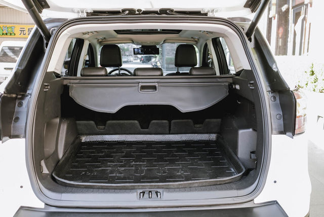 FORD福特 KUGA  第9張相片