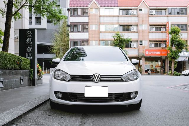 VOLKSWAGEN福斯 GOLF  第2張相片