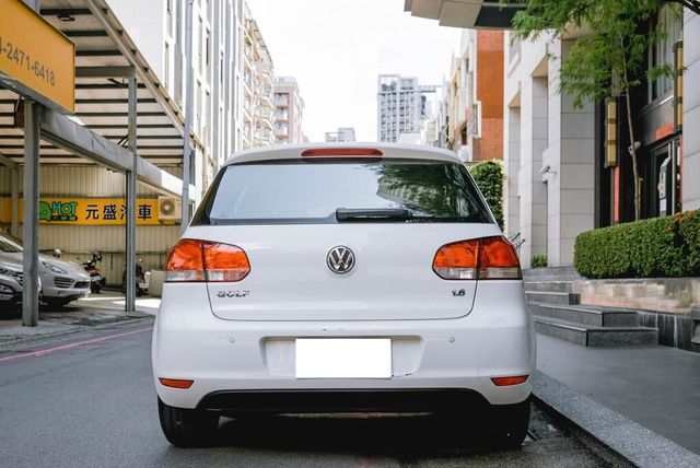 VOLKSWAGEN福斯 GOLF  第6張相片
