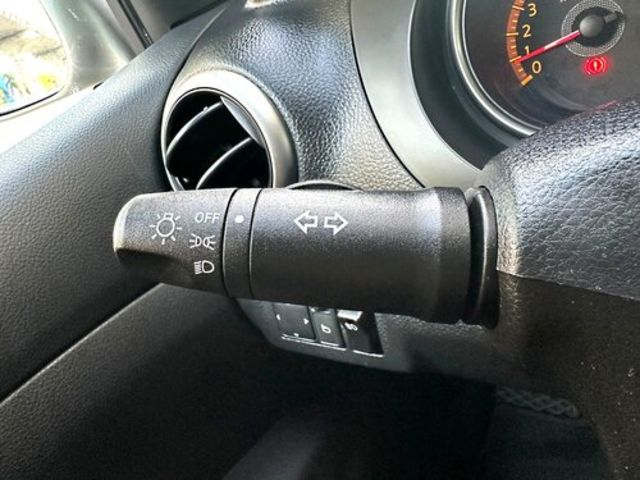 8891嚴選【永立汽車】實車實價  2009 NISSAN日產 LIVINA 7人座超大空間 家用高CP值  第8張相片