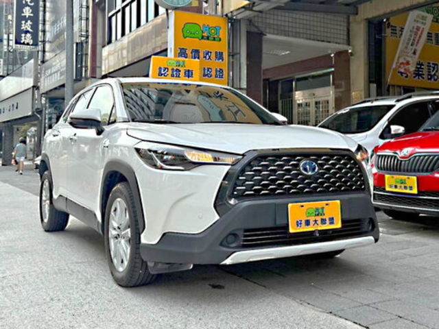 8891嚴選【永立汽車】實車實價 2022 TOYOTA豐田 COROLLA CROSS HYBRID CC油電豪華 原廠保養 原廠保固 一手女用車  第3張相片
