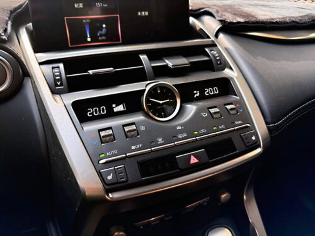 8891嚴選【永立汽車】實車實價 2020 Lexus NX200 菁英型  第16張相片