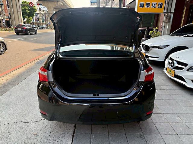 TOYOTA豐田 ALTIS  第17張相片