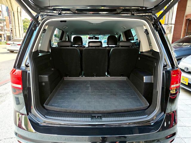 VOLKSWAGEN福斯 TOURAN  第20張相片