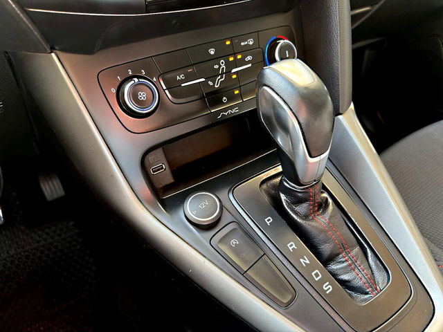 FORD福特 FOCUS  第14張相片