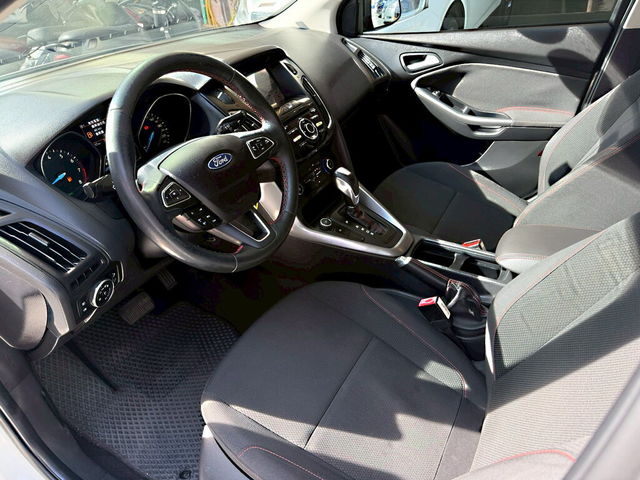 FORD福特 FOCUS  第16張相片