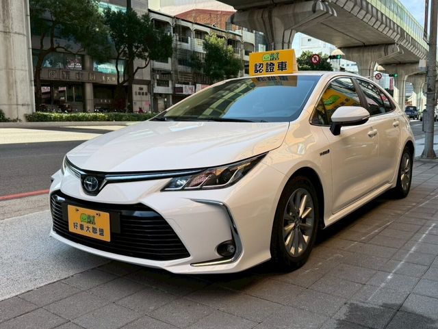 TOYOTA豐田 COROLLA ALTIS HYBRID  第1張相片