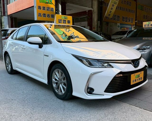 TOYOTA豐田 COROLLA ALTIS HYBRID  第2張相片