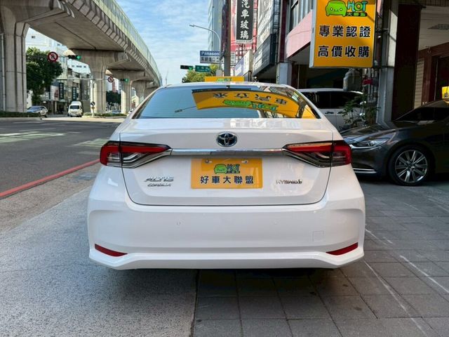 TOYOTA豐田 COROLLA ALTIS HYBRID  第4張相片