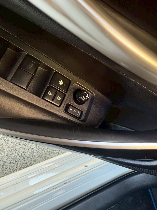 TOYOTA豐田 COROLLA ALTIS HYBRID  第16張相片