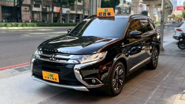 MITSUBISHI三菱 OUTLANDER  第1張相片