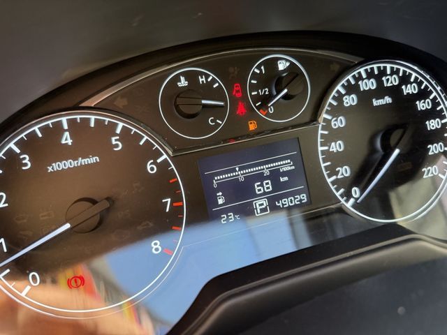 NISSAN日產 TIIDA  第7張相片