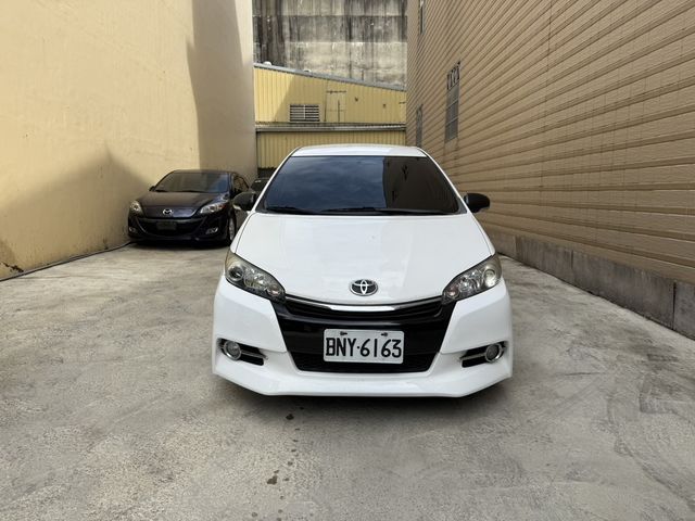 TOYOTA豐田 WISH  第3張相片
