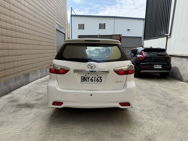 TOYOTA豐田 WISH  第4張相片
