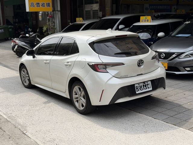 TOYOTA豐田 AURIS  第2張相片