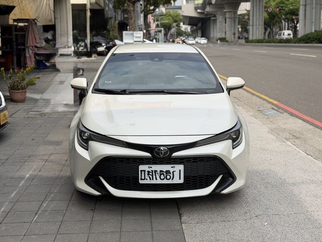 TOYOTA豐田 AURIS  第3張相片