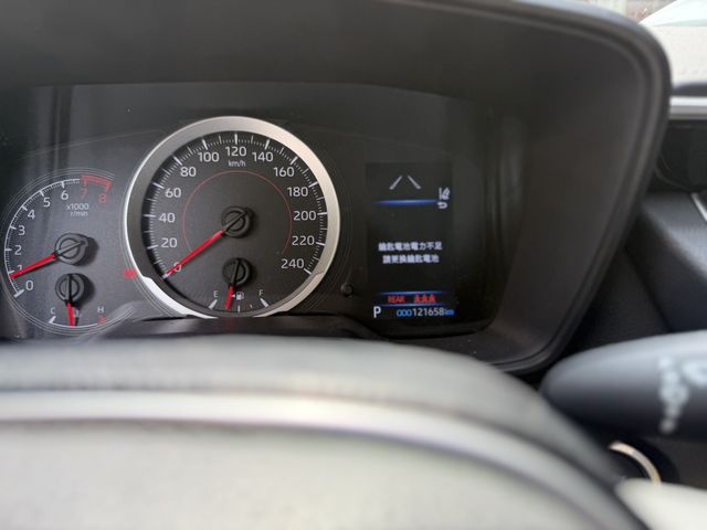 TOYOTA豐田 AURIS  第5張相片