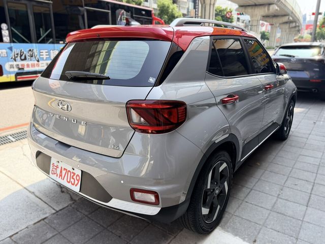 HYUNDAI現代 VENUE  第2張相片
