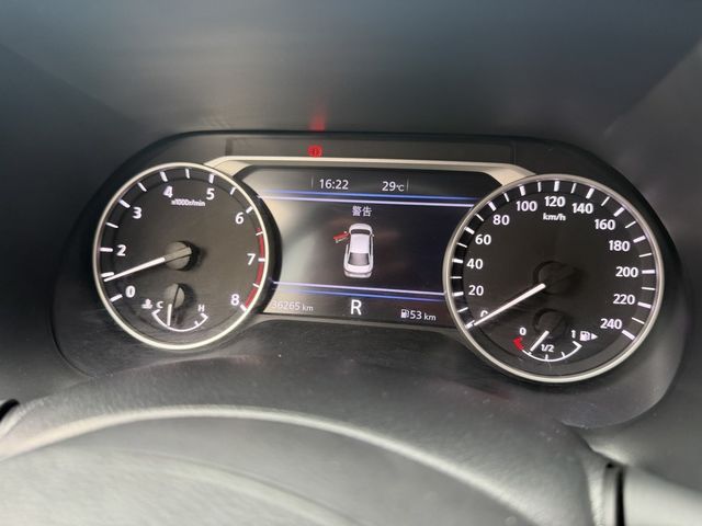 NISSAN日產 SENTRA  第5張相片