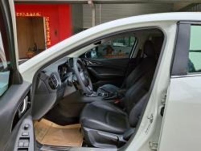 MAZDA馬自達 MAZDA 3  第6張相片