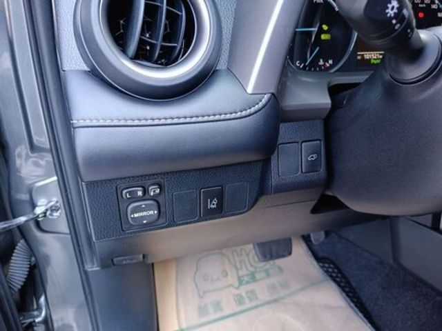 TOYOTA豐田 RAV4  第11張相片