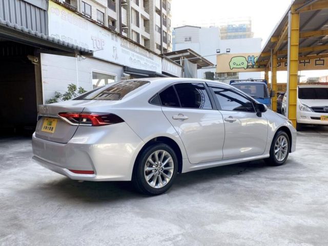 TOYOTA豐田 ALTIS  第2張相片