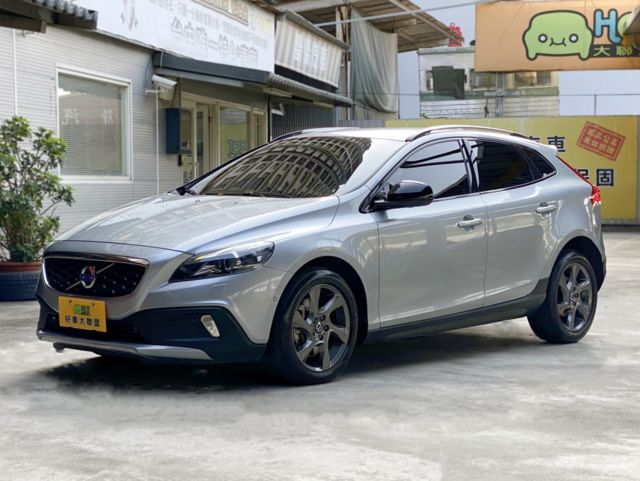 VOLVO富豪 V40 CROSS COUNTRY  第1張相片