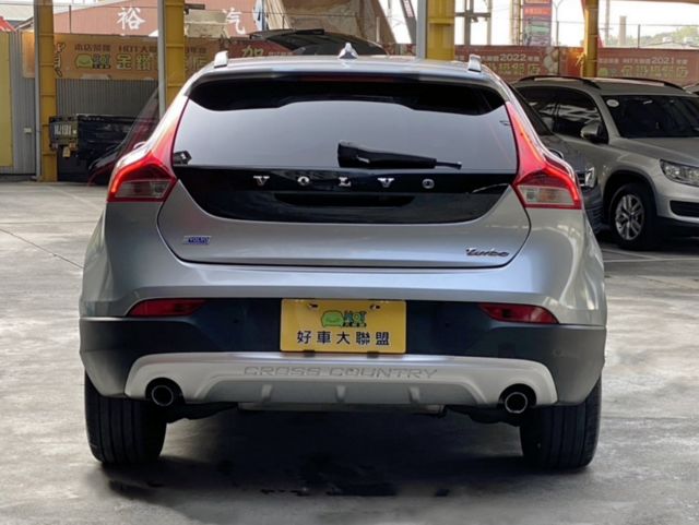 VOLVO富豪 V40 CROSS COUNTRY  第4張相片
