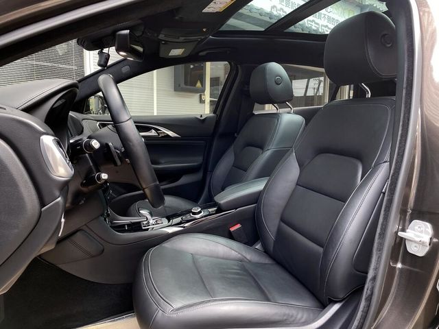 INFINITI無限 Q30  第9張相片