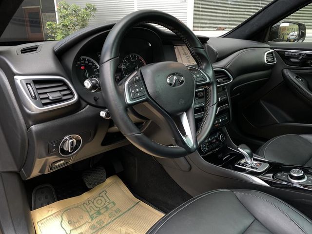 INFINITI無限 Q30  第10張相片